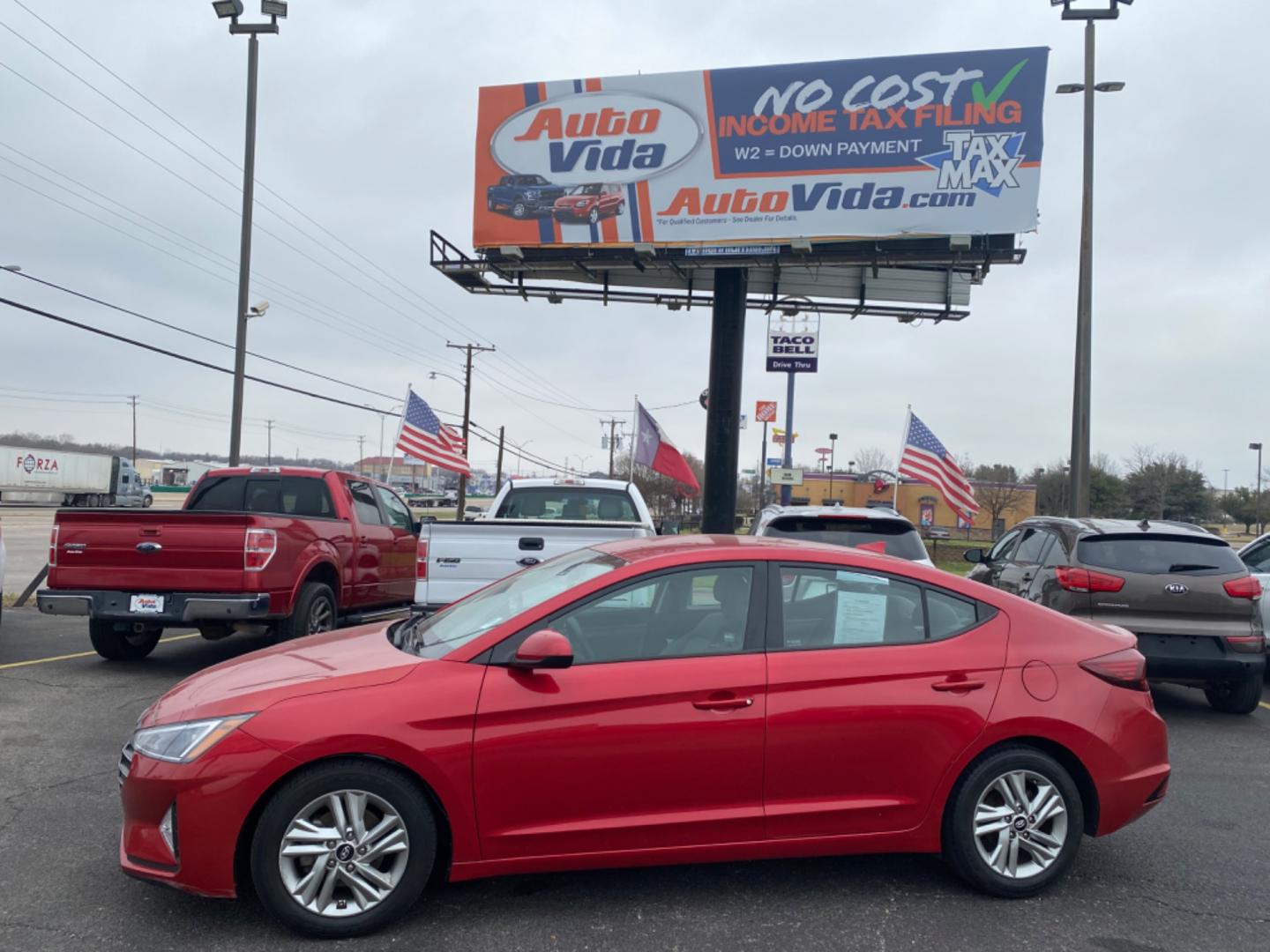 2020 RED Hyundai Elantra Limited (5NPD84LF4LH) with an 1.8L L4 DOHC 16V engine, 6A transmission, located at 420 I-35E, Lancaster, TX, 75146, (469) 297-4144, 32.593929, -96.823685 - Photo#0